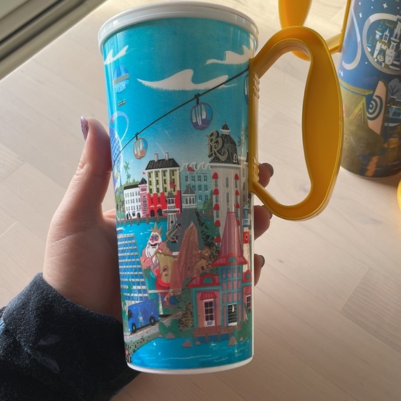 Disney Refillable Mugs - 50th Anniversary - Picture 4 of 6